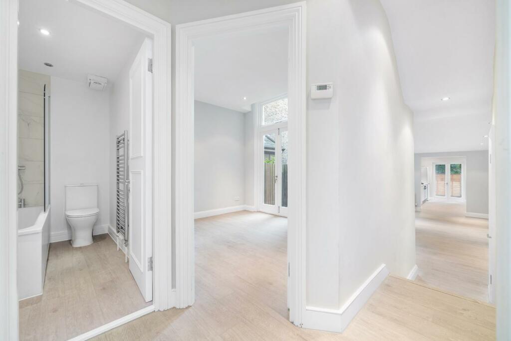 Hallway.jpg