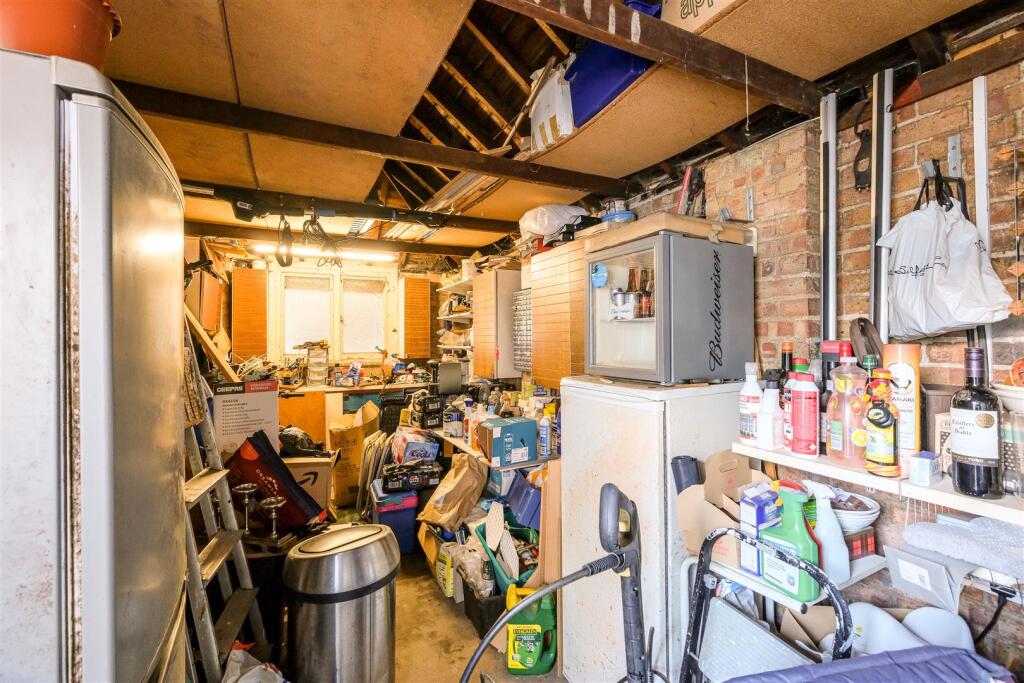 10, Priory Close-41.jpg
