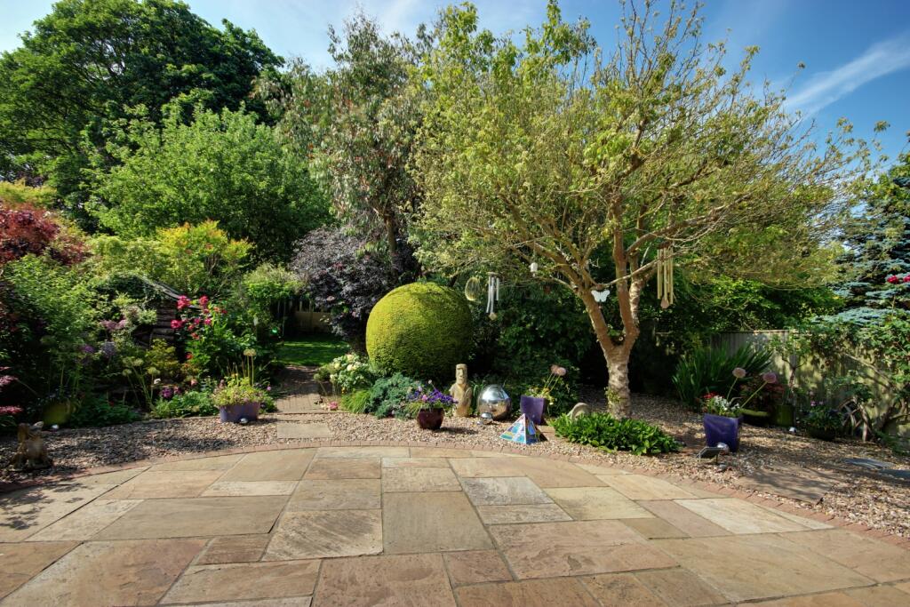 1 Garden AA