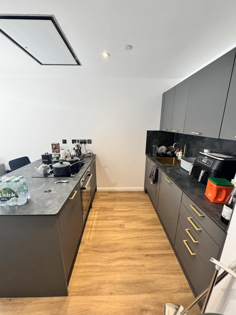 B10BISHOPGATEIMG_0441.jpg