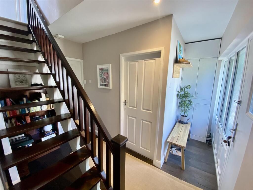 Bramleys Estate Agents - Manor Park - Mirfield (10