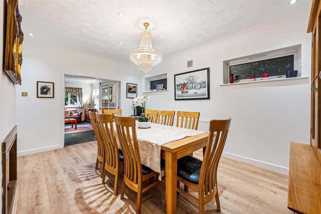 Dining Room.jpg