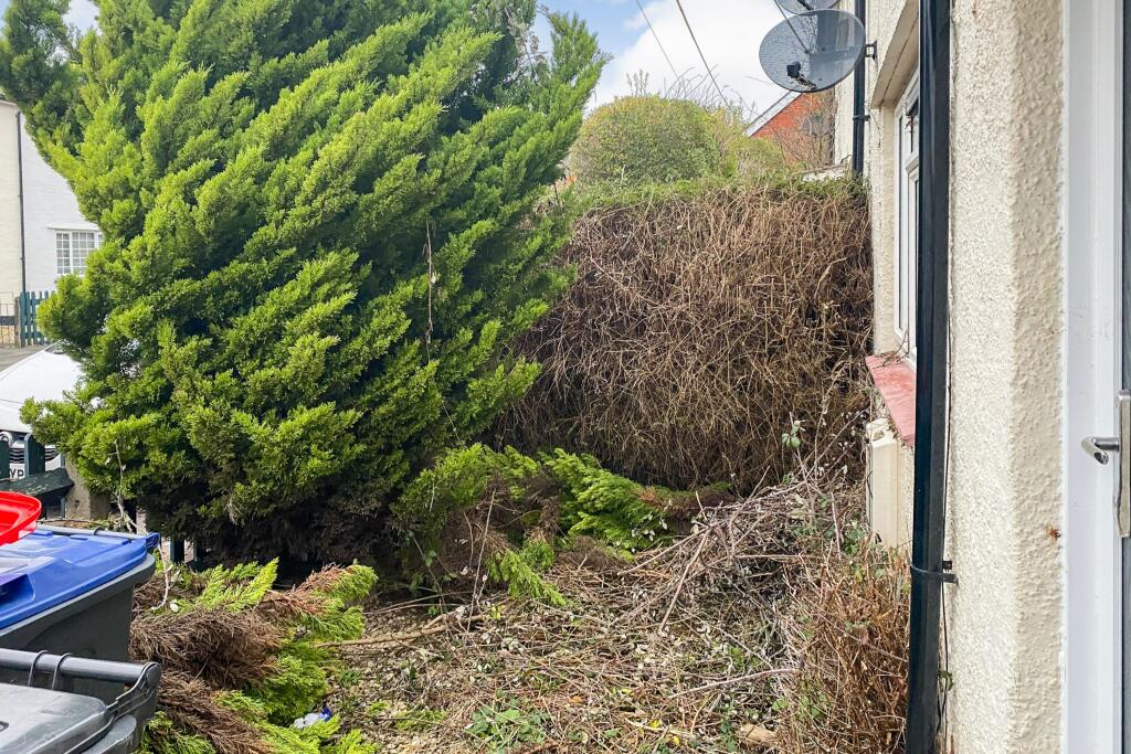 55 Downing Street, Chippenham, Wiltshire, SN14 0AA
