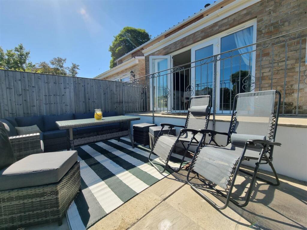 Seating area.jpg