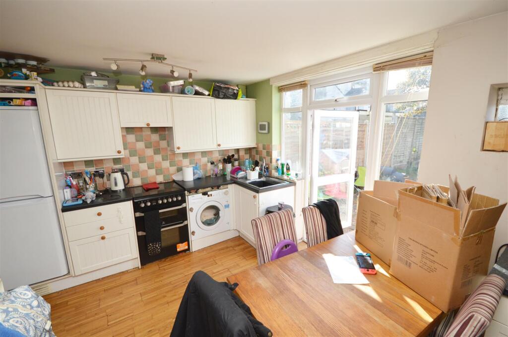Kitchen / Dining Room