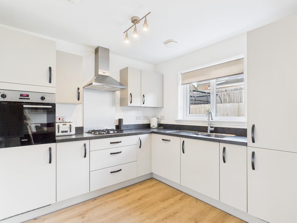 CAM05526G0-PR0034...