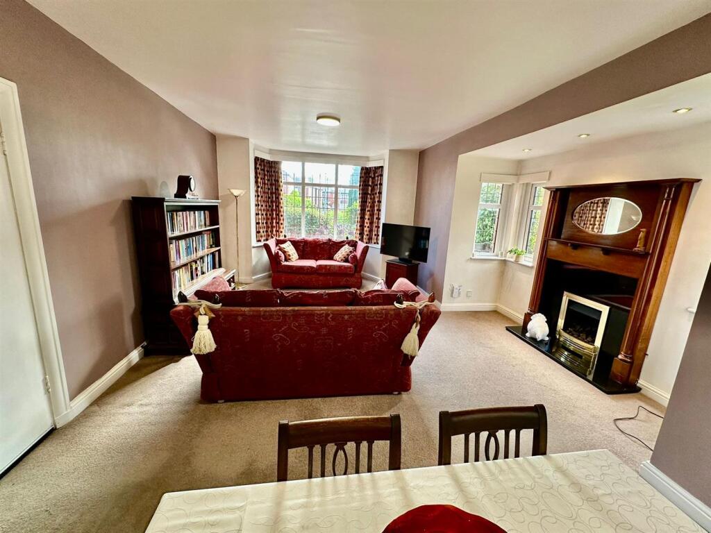 WhatsApp Image 2025-10-06 at 12.02.36_3b0b69af.jpg