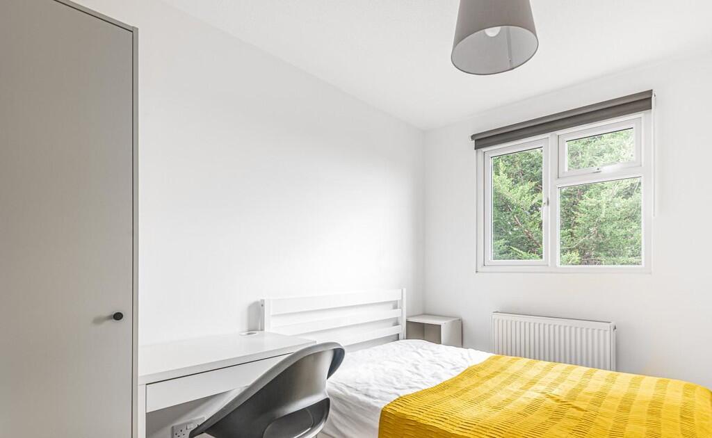 15bf1b88-c8c8-403...