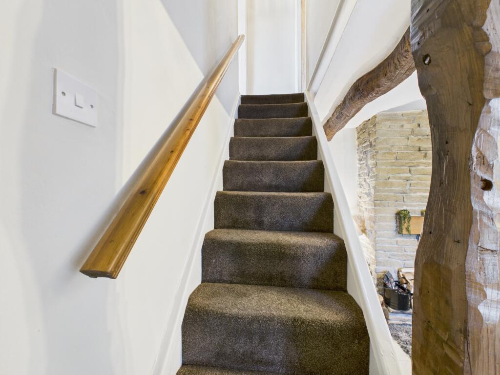 CAM03729G0-PR0137-STILL022