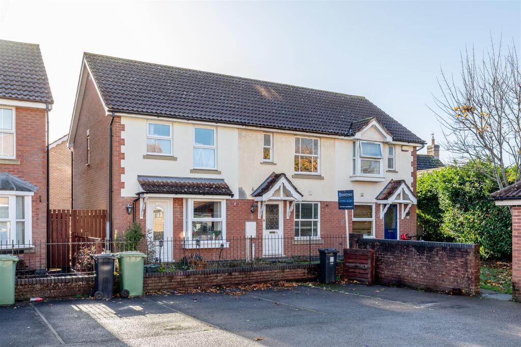 Pursey Drive, Bradley Stoke Front.jpg