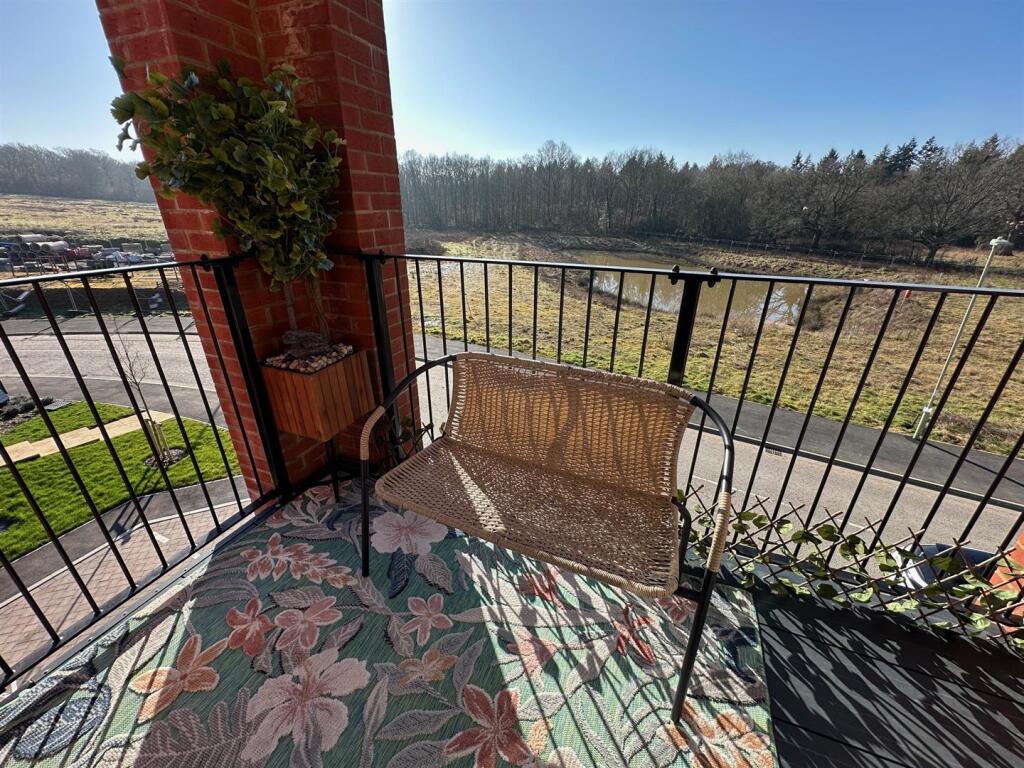 Balcony 1.jpg