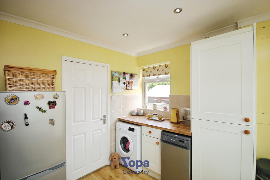 823deb9c-Kitchen 203.JPG