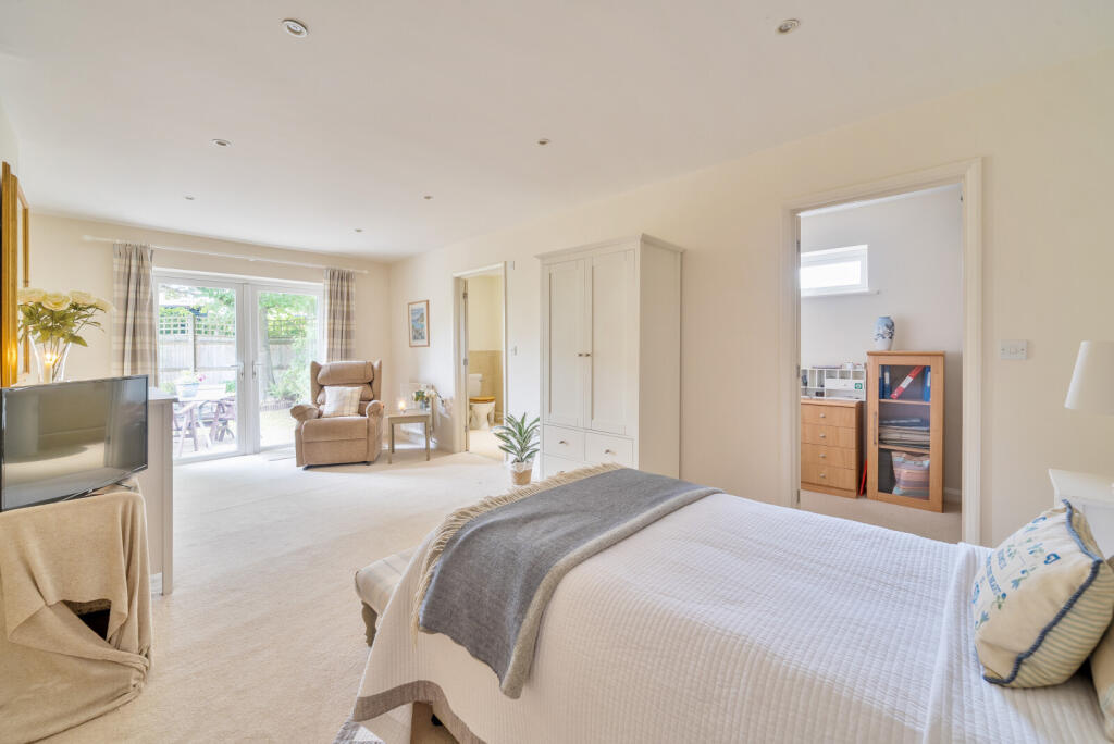 1356511-13-68cbfd...