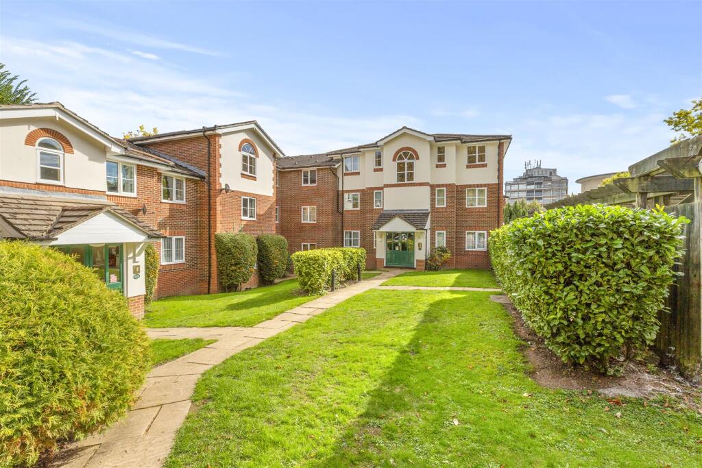 5 Alexandra Park Queen Alexandra Road, HP11 2HJ-9.