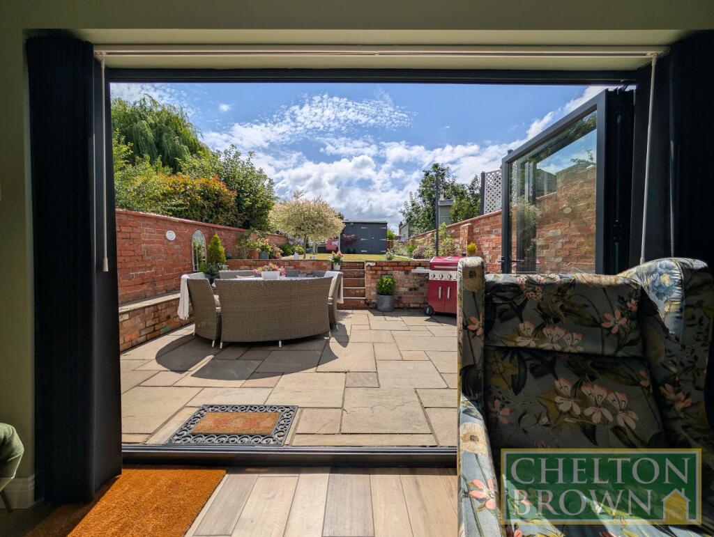 Breakfast &amp; Family