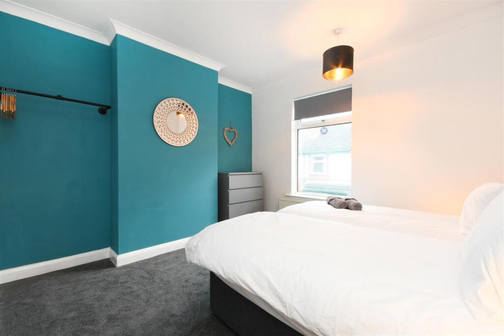 24 Holme Road-41.jpg