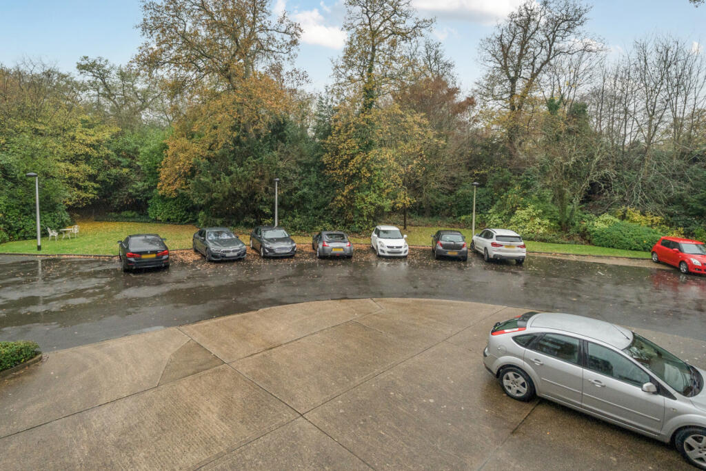 1382127-4-69172f8...