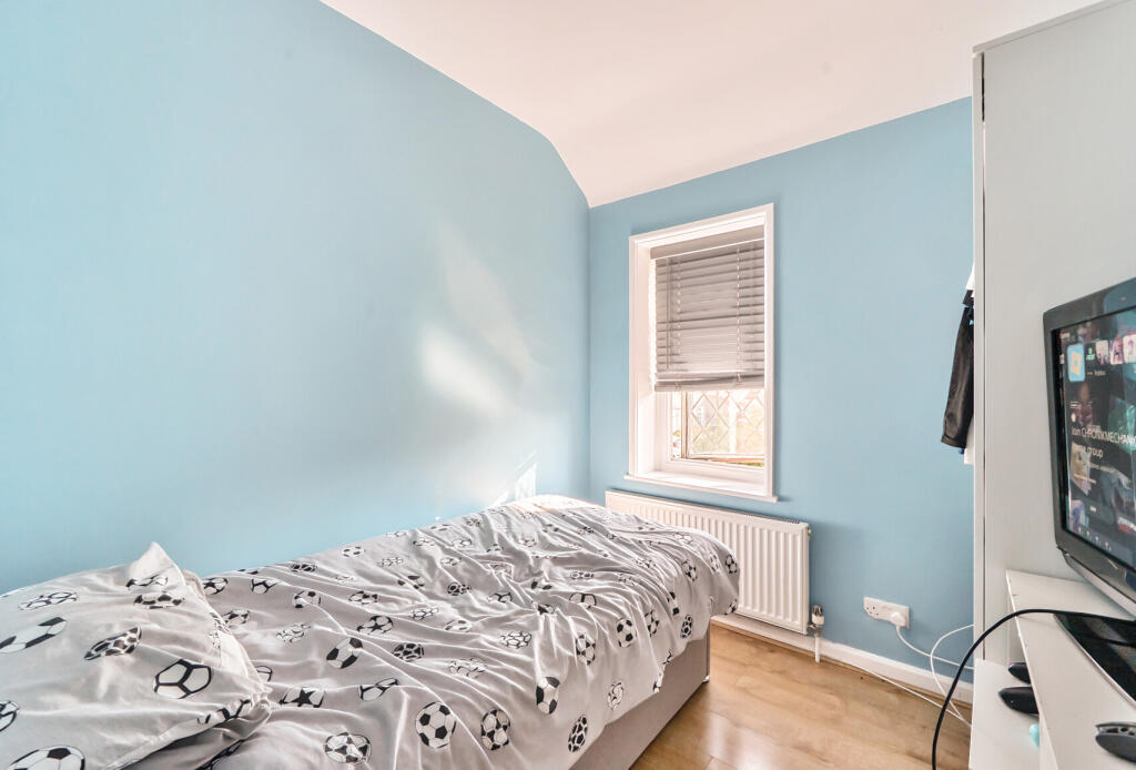 1306495-3-6851a46...