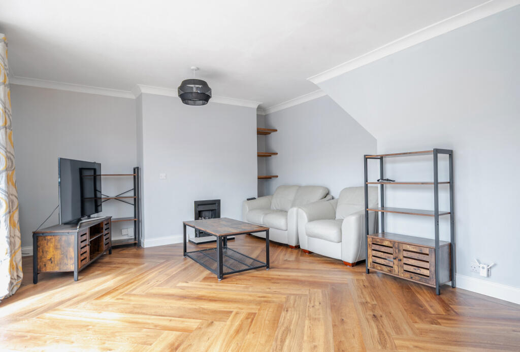 1317527-15-687a36...