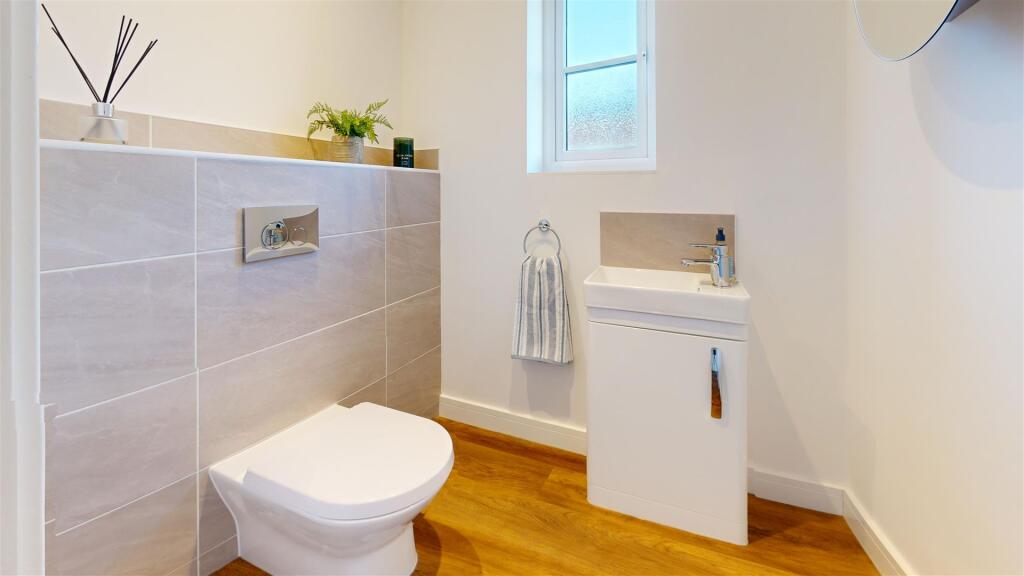 Bathroom (14).jpg