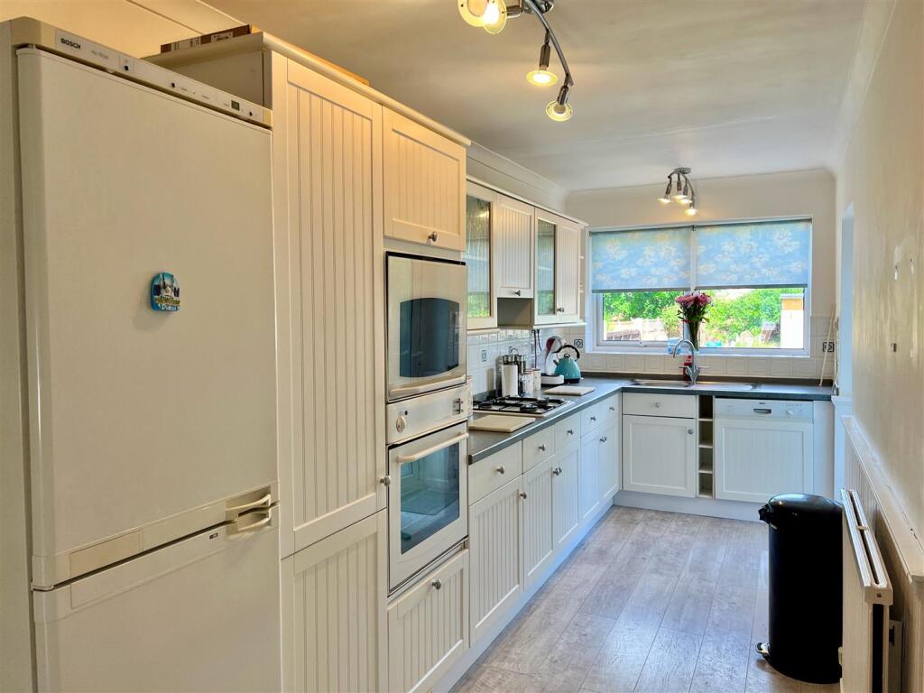 BREAKFAST KITCHEN