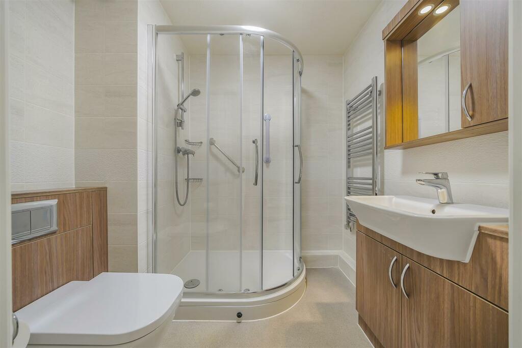 Shower Room.jpg