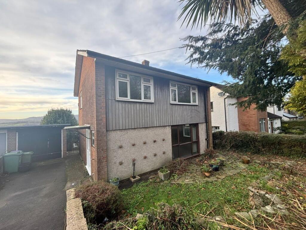 Badgers Hole, Caerleon Road, Llanfrechfa, Cwmbran, Gwent, NP44 8TY