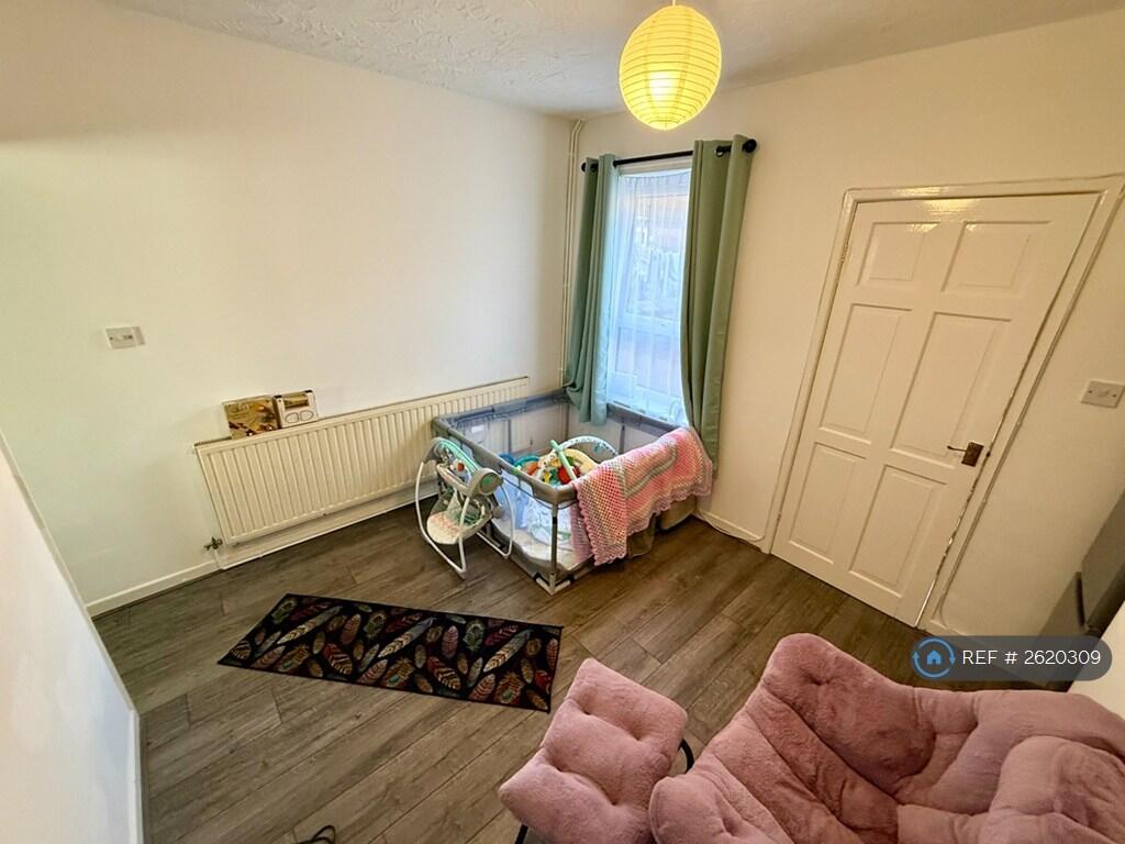 Dining/Living Room 2
