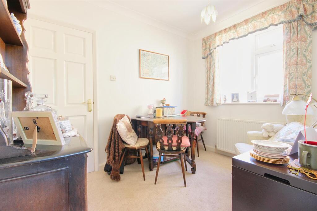 DINING ROOM (FORMALLY BEDROOM 3)