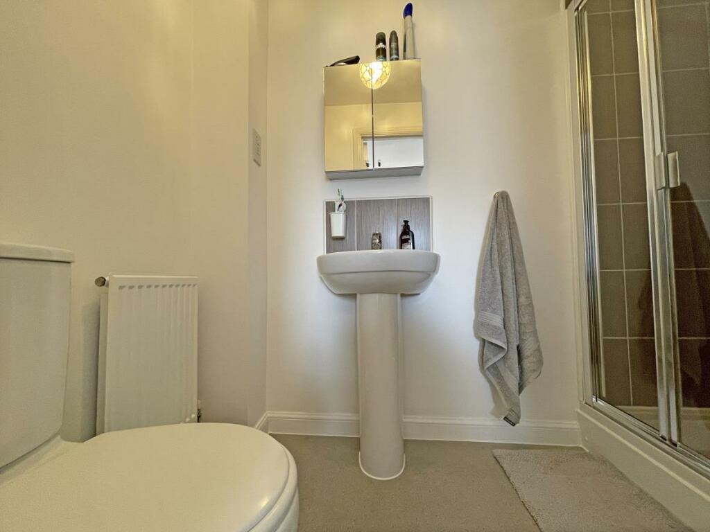 Efford Road 86 - En Suite.jpg