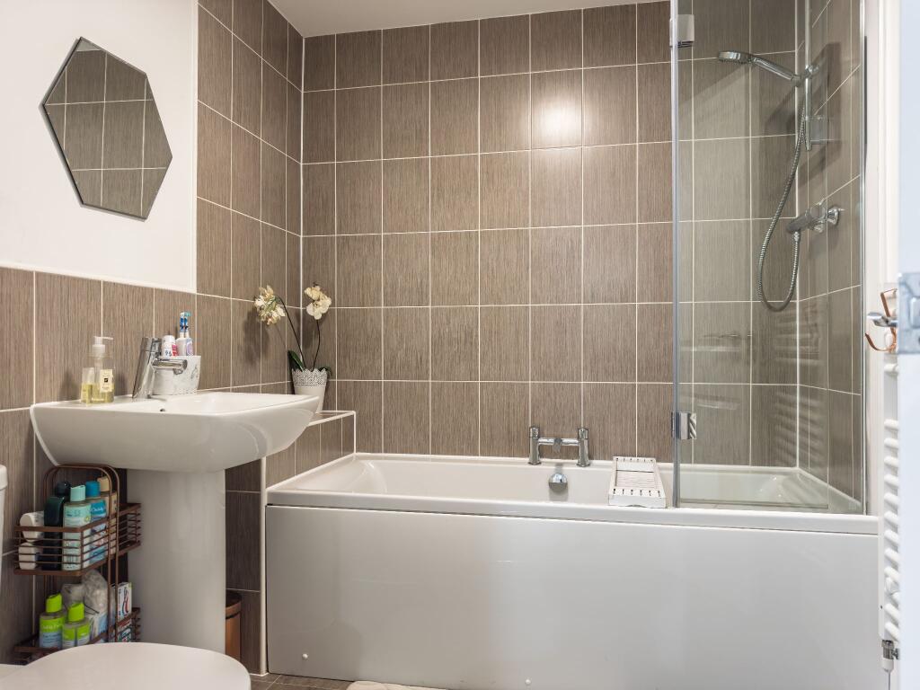 1st floor bathroom