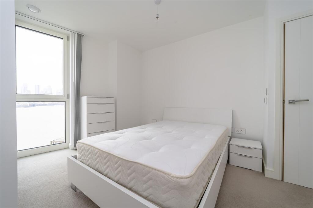 Master Bedroom   .jpg