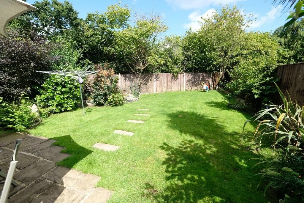GARDEN 