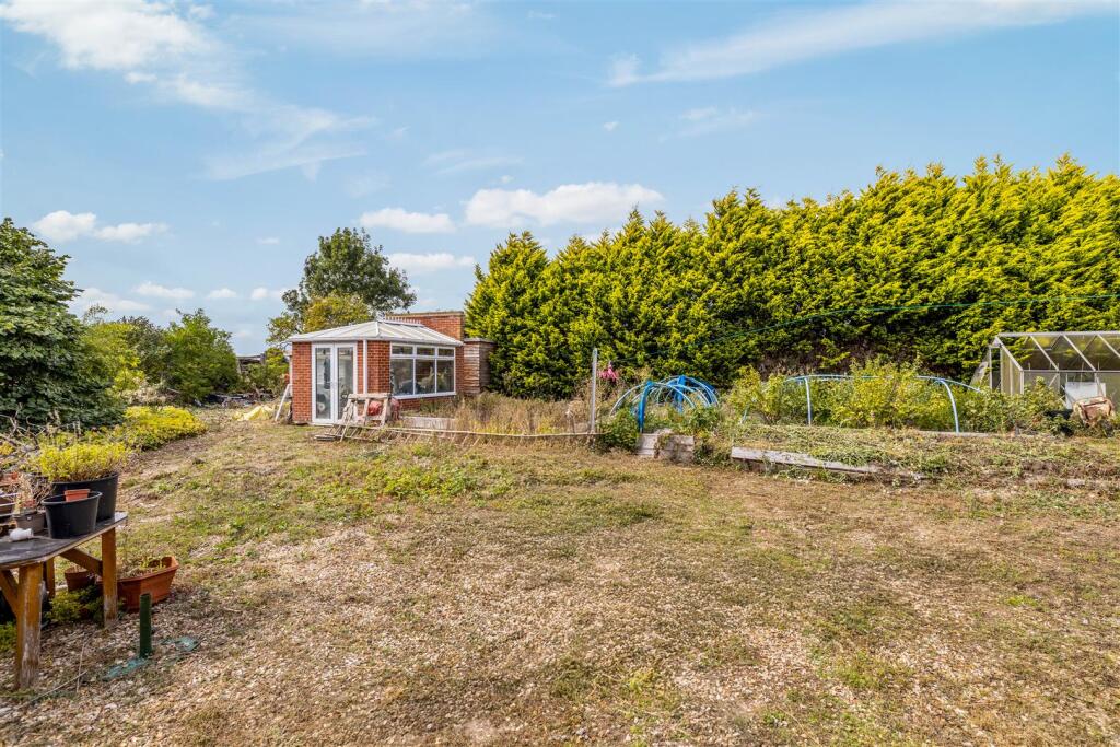 Chestnut Lodge (Gipsey Bridge)-11.jpg