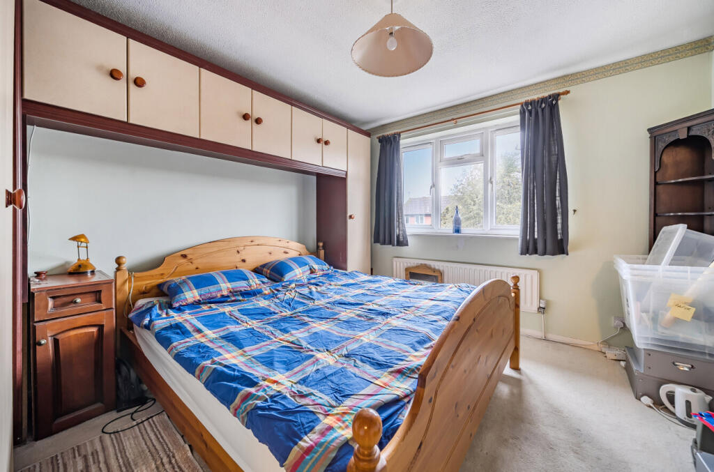 1372907-2-69023a3...