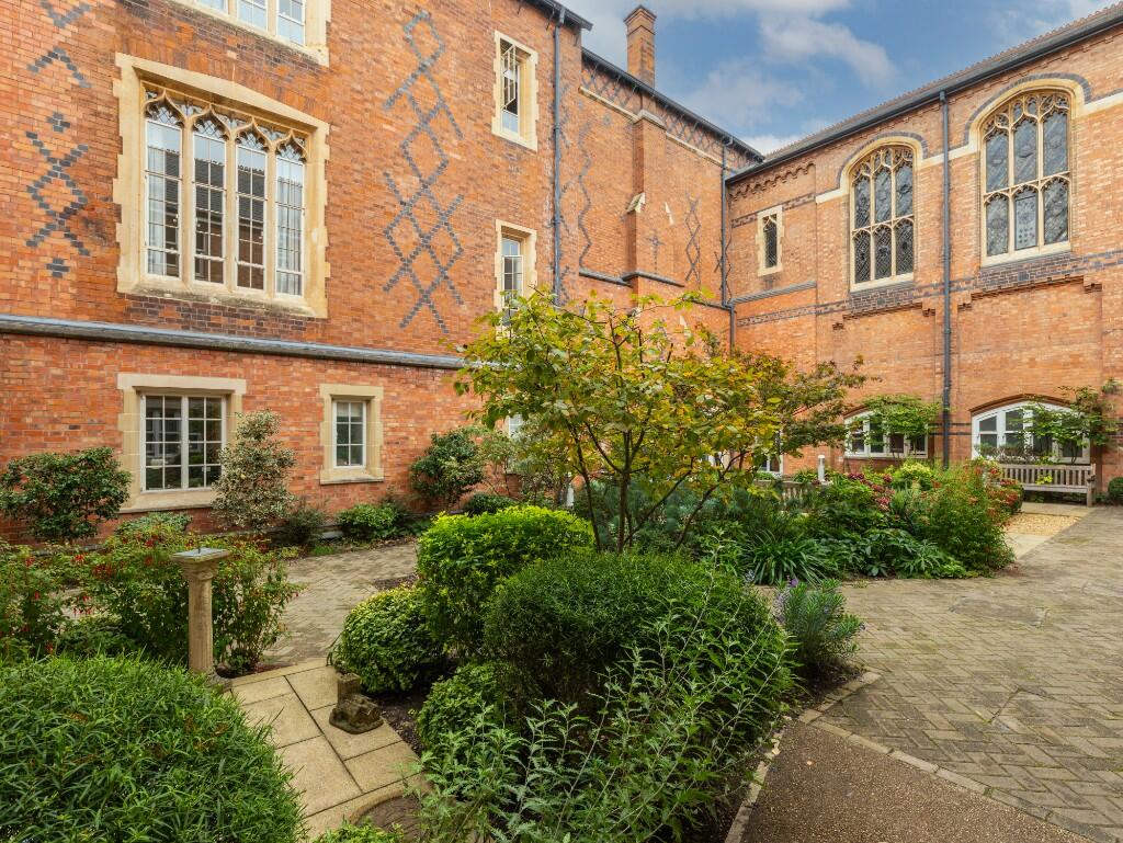 Courtyard Garden