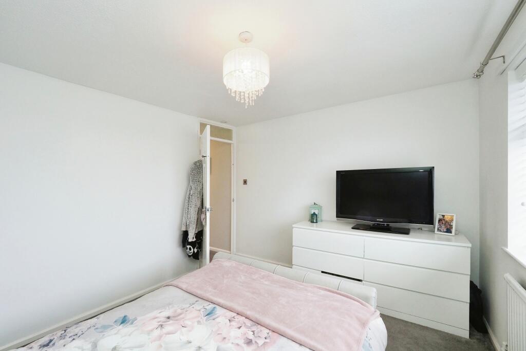 Generous and Softly decorate Main Bedroom