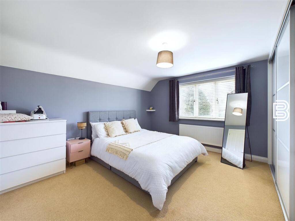 Bedroom 1 (1).jpg