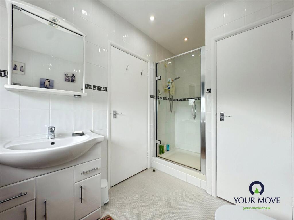 Ensuite Shower/Wc