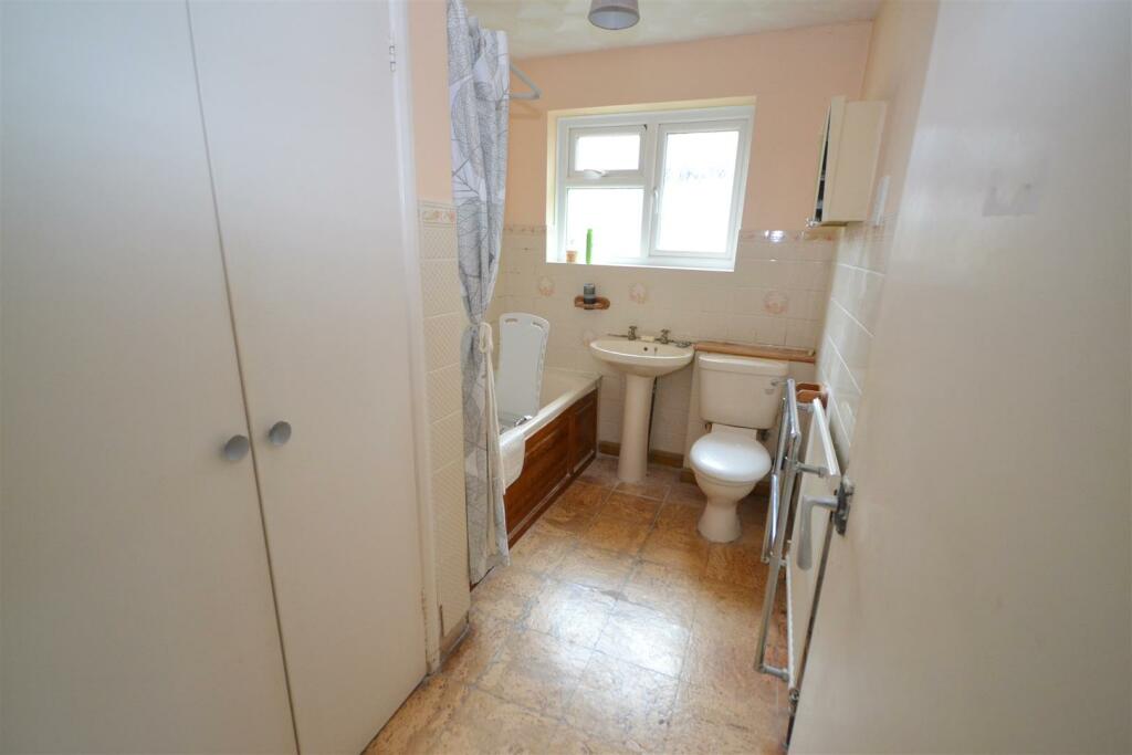 Ground Floor Bathroom