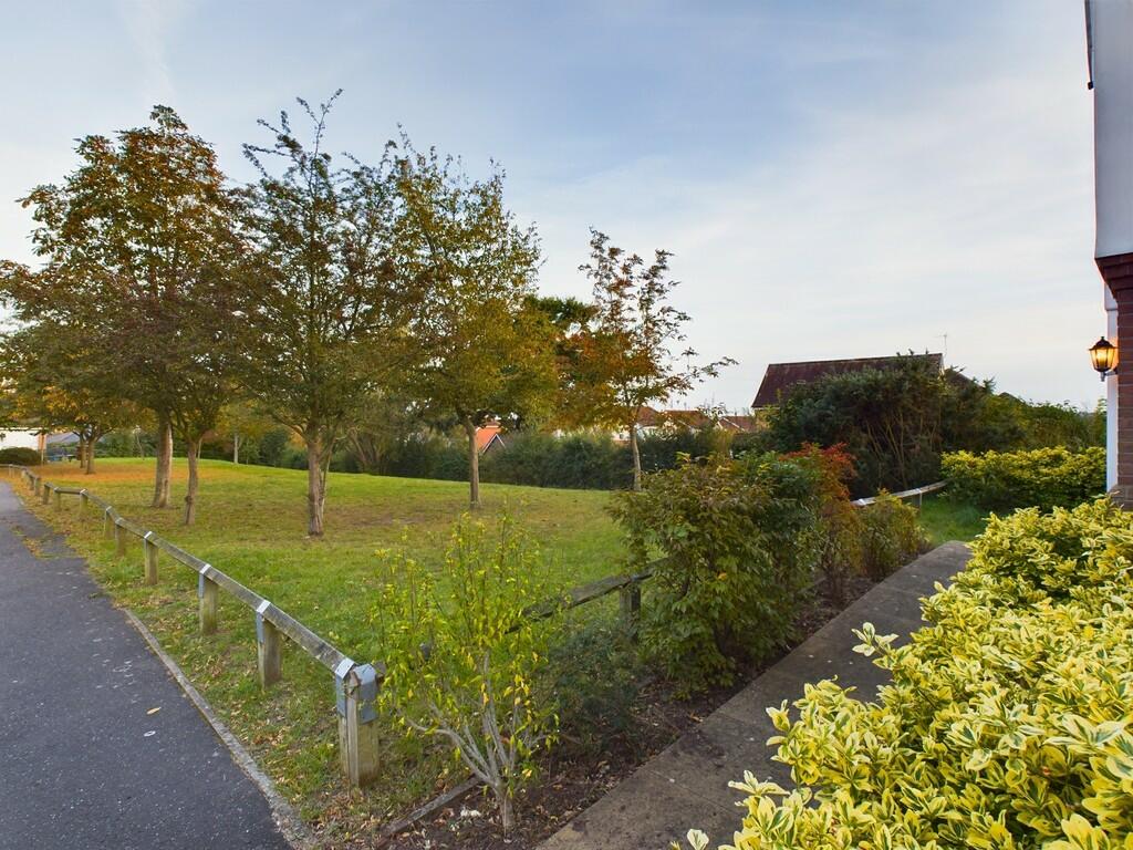 Communal Gardens ...