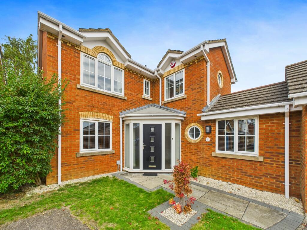 CAM04922G0-PR0069-STILL003