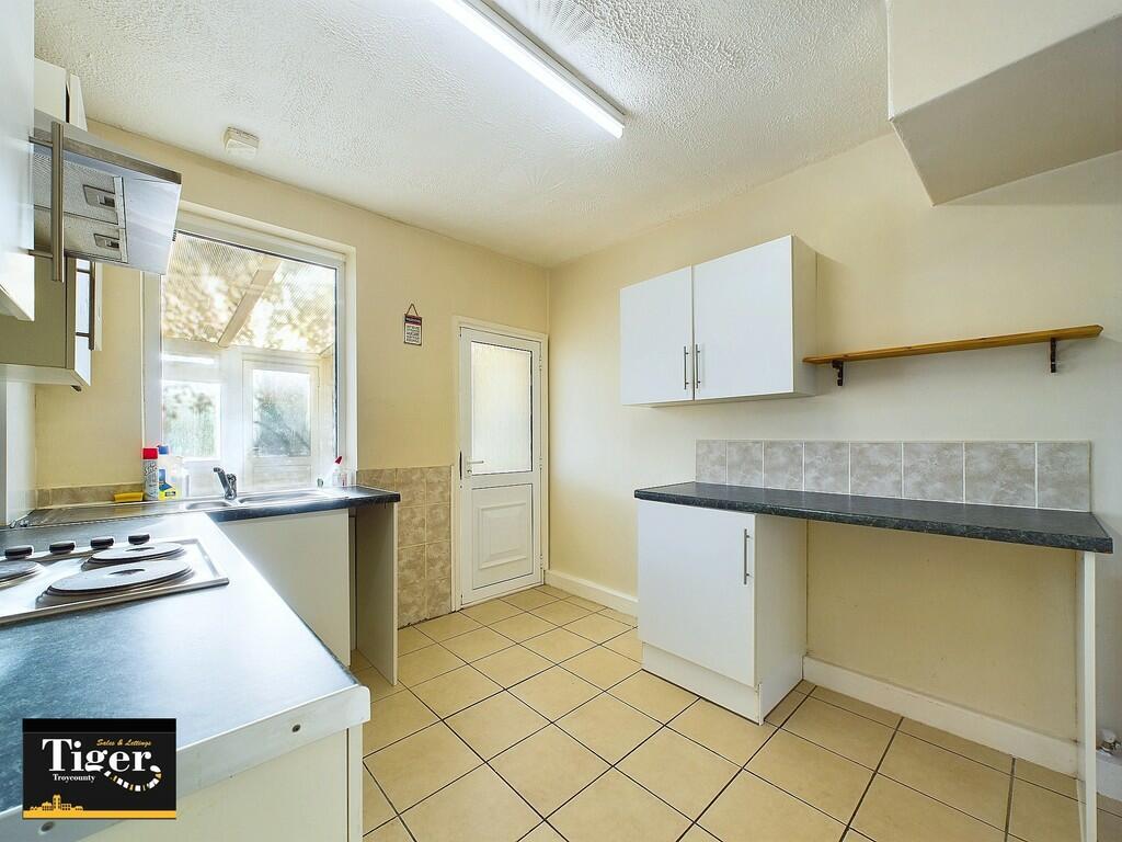 CAM02176G0-PR0368...