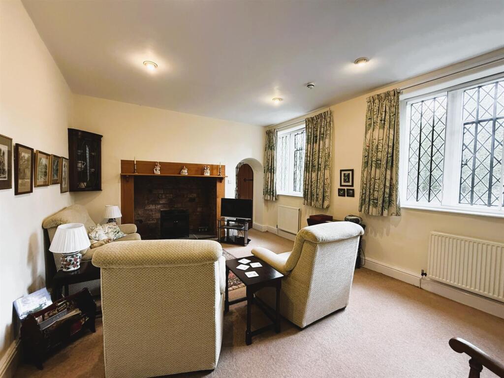 SITTING ROOM