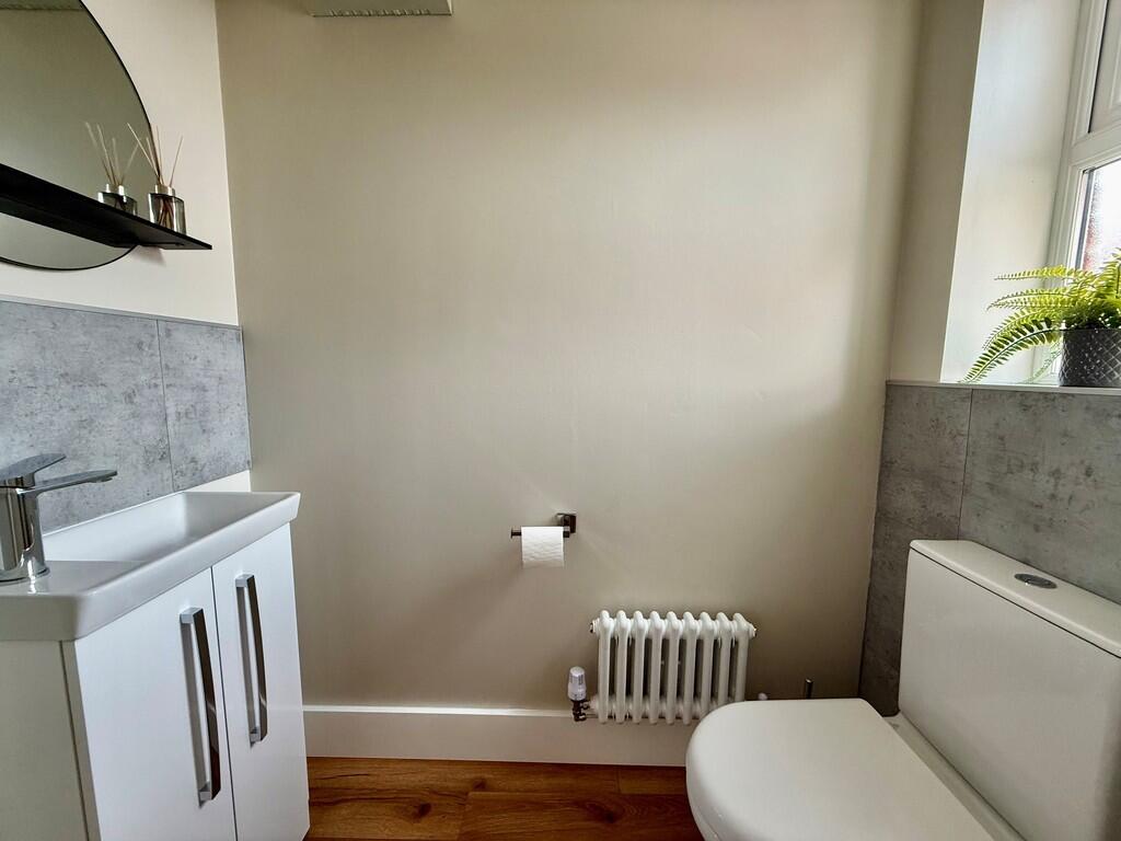 43 king road wc