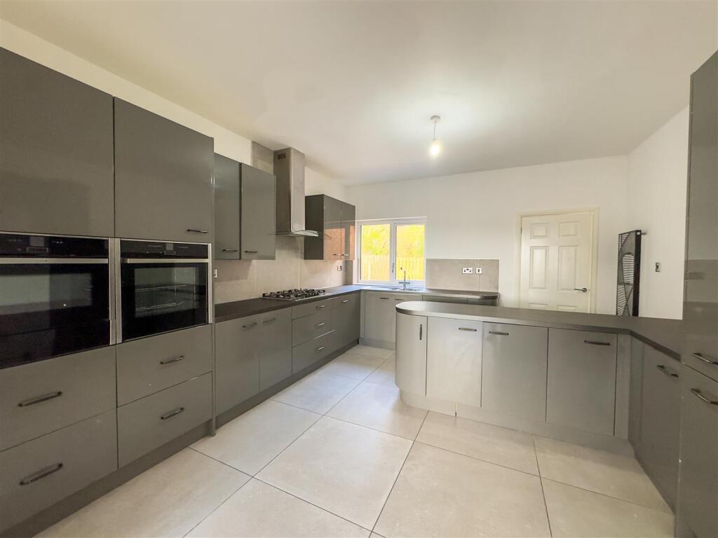Kitchen/Dine