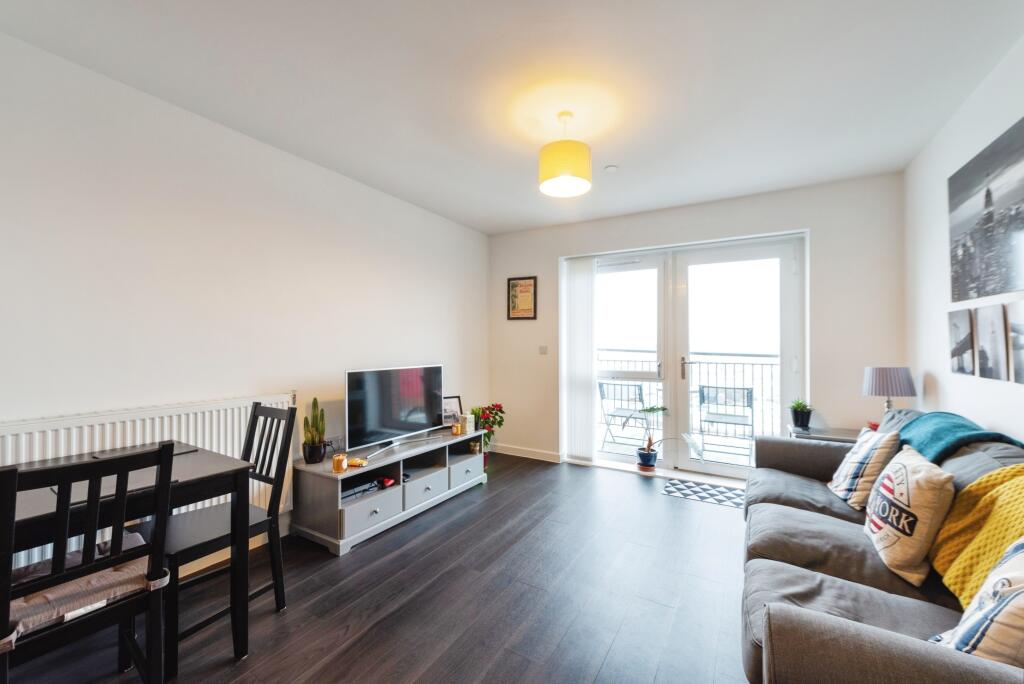 Living/Dining Area