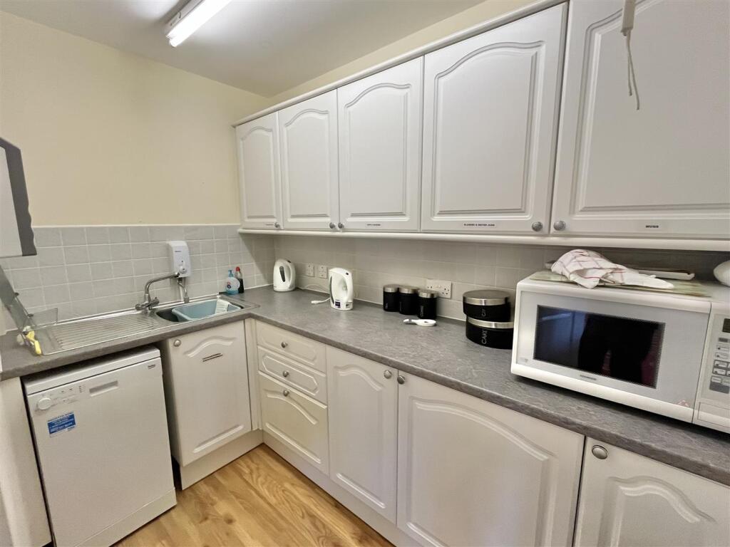 Main Reception &amp; Residents Lounge