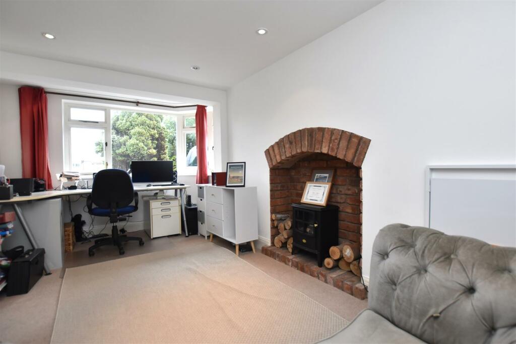 SITTING ROOM/PLAYROOM