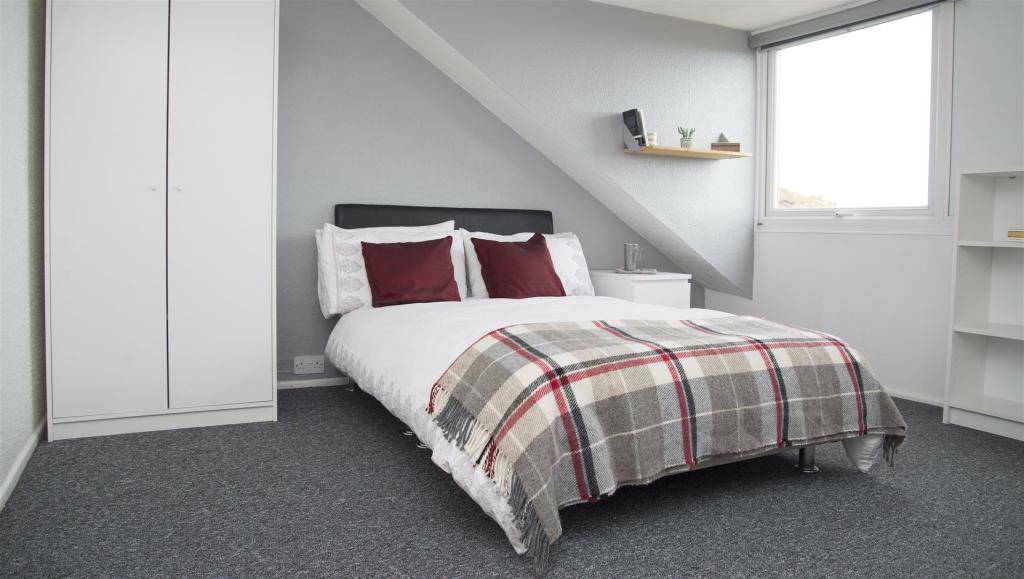 student-4-bed-flat-nightingale-rd-portsmouth (33).